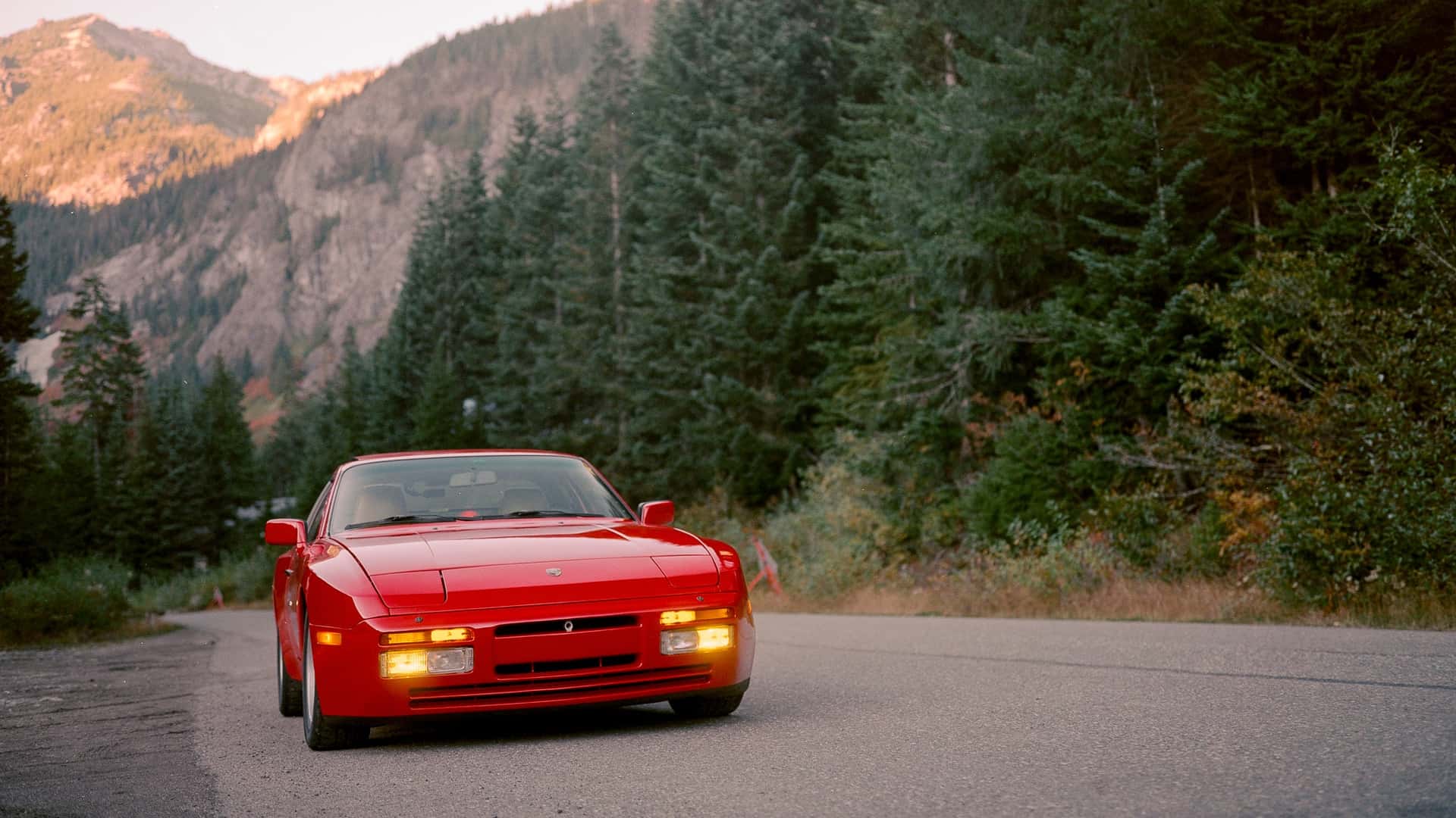 Автомобили в кино Porsche 944 Turbo 1986 года