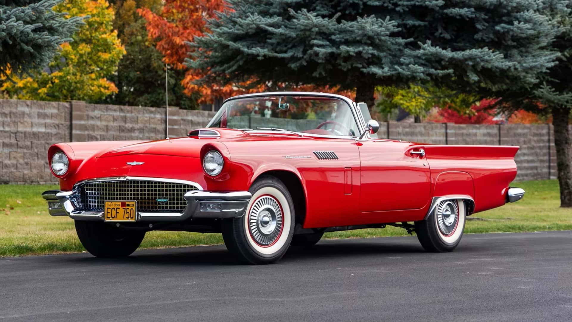 Вот твой шанс стать владельцем самого крутого и редкого Ford Thunderbird