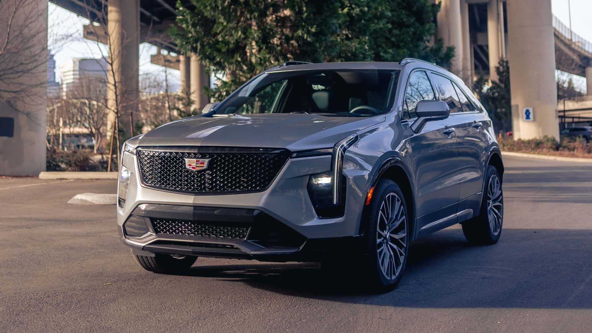 Снят с производства Cadillac XT4