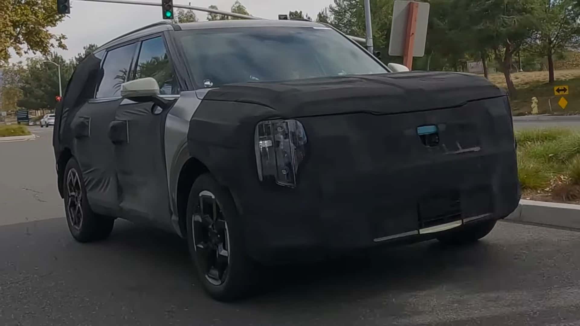 Новый Kia Telluride замечен в Калифорнии